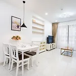 Saigon Royal Apartment 2 Bedroom In Center For 30 Nights Above