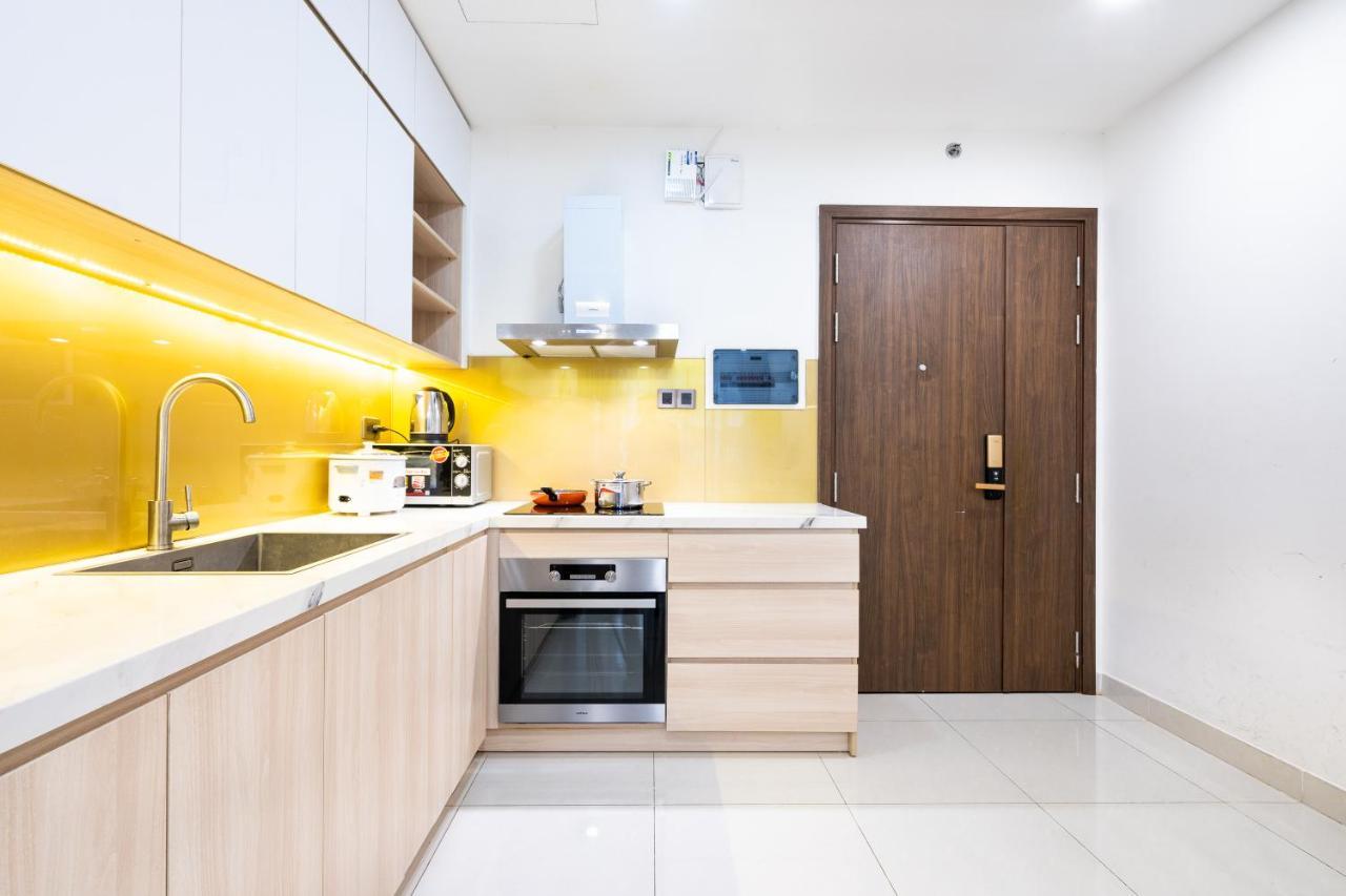 Căn hộ Saigon Royal 2 Bedroom In Center For 30 Nights Above TP. Hồ Chí Minh
